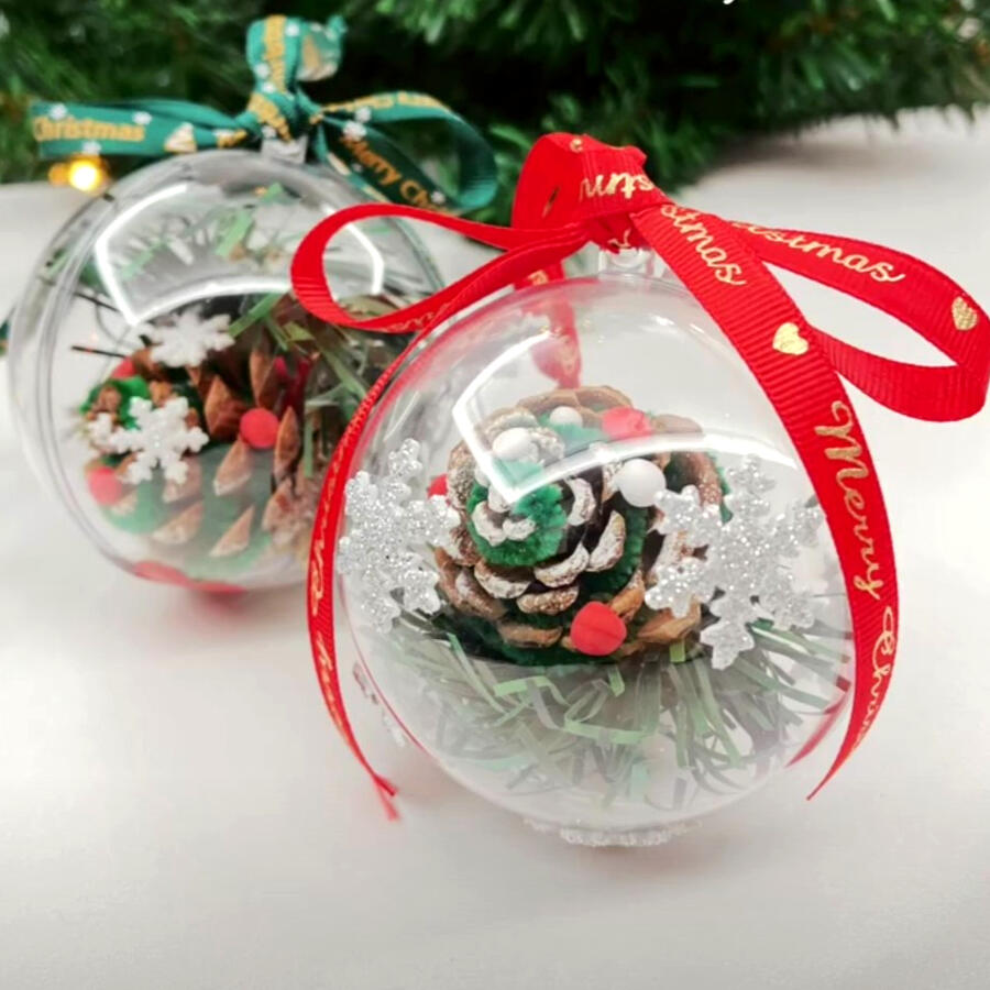XMAS CRYSTAL BALL